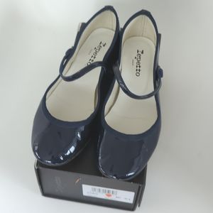 Navy Repetto Mary Jane flats